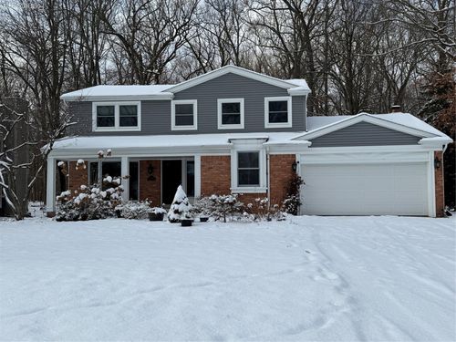 635 Timberline Dr, Rochester Hills, MI, 48309-1300 | Card Image