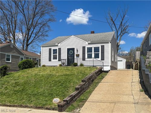 2455 Albrecht Ave, Akron, OH, 44312-2412 | Card Image