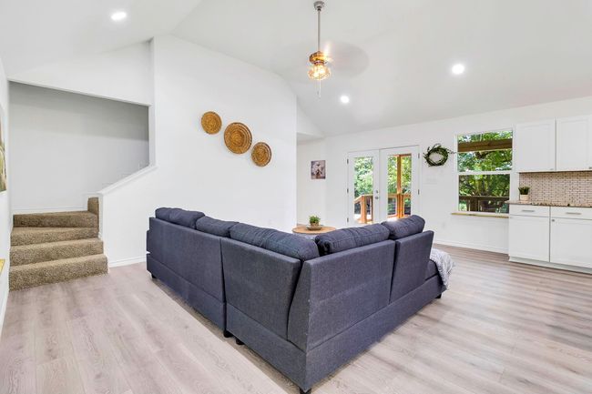 220 Tortuga Way, House other with 3 bedrooms, 2 bathrooms and null parking in Pointblank TX | Image 6