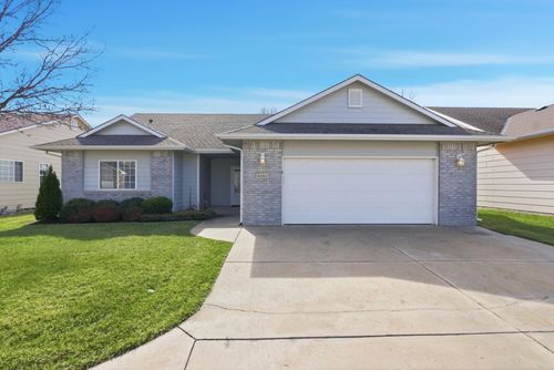 8303 W 15th St N, Wichita, KS, 67212-1613 | Card Image