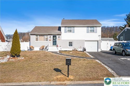 313 E Juniata St, Allentown, PA, 18103-8218 | Card Image