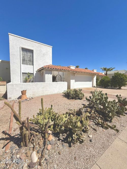 1032 E Laguna Dr, Tempe, AZ, 85282-5550 | Card Image