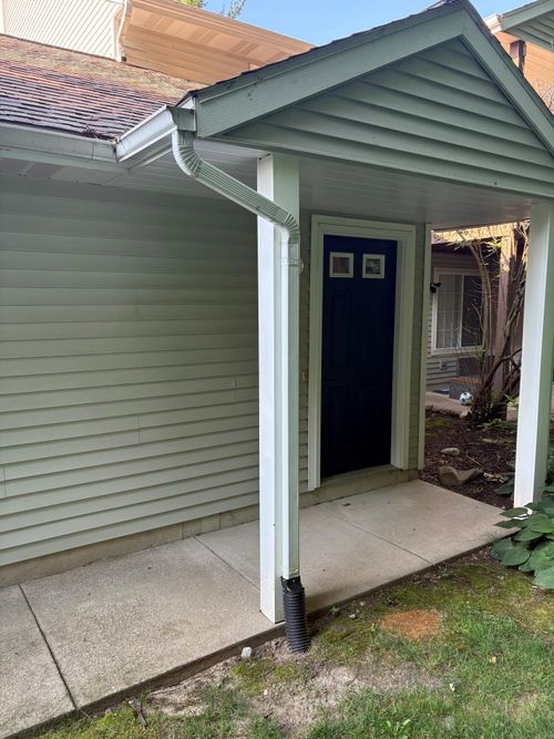 6-217 Hunters Ln Ne, Rockford, MI, 49341-1355 | Card Image