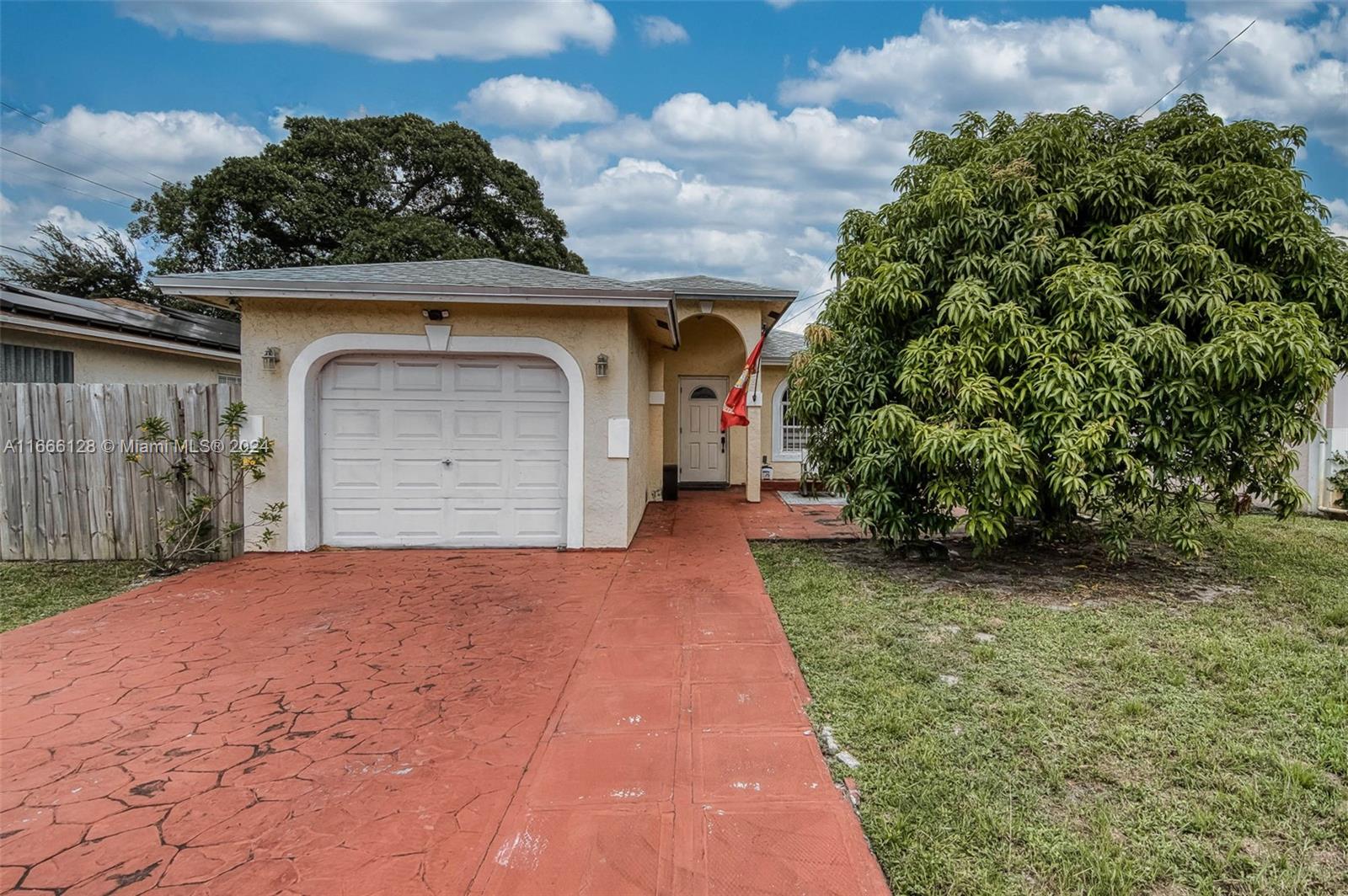 8th St, Fort Lauderdale, FL 33311