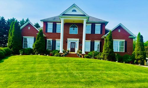 1109 Broughton Ct, Morristown, TN, 37814-8111 | Card Image