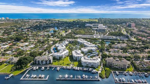 123 Bay Colony Dr N, Juno Beach, FL, 33408-2104 | Card Image