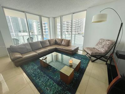 1401 - 1155 Brickell Bay Dr, Condo with 2 bedrooms, 2 bathrooms and null parking in Miami FL | Image 3