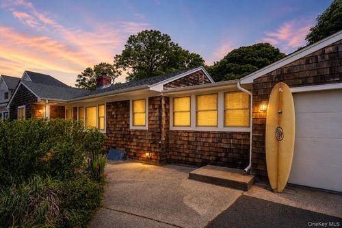 27 West Side Avenue, Southampton, NY, 11942 | Card Image