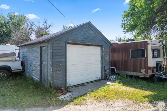 418 4 Th St W, House other with 3 bedrooms, 1 bathrooms and null parking in Roundup MT | Image 9