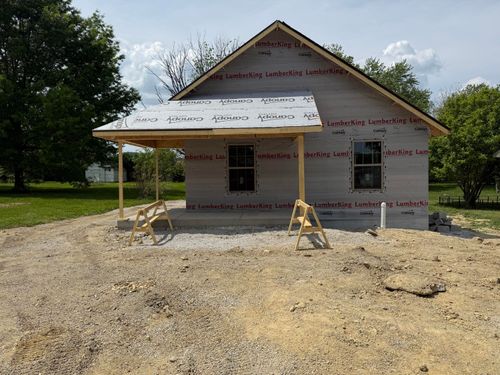 715 Bratcher Ln, Berea, KY, 40403-1876 | Card Image
