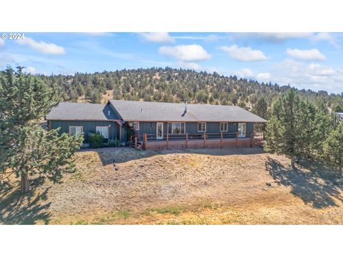 6997 Se Scenic Dr, Prineville, OR, 97754-8857 | Card Image