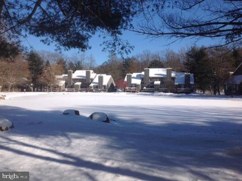 390 Snow Ridge Cir, Lake Harmony, PA, 18624 | Card Image