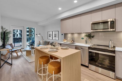 b207-2515 Hackett Crescent, No City Value, BC, V8M2B8 | Card Image