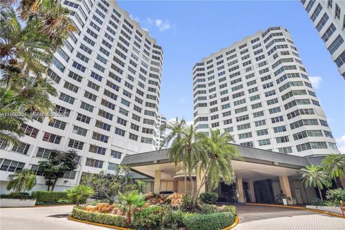 apt-1202-999 Brickell Bay Dr, Miami, FL, 33131-2931 | Card Image