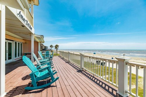13106 Bermuda Beach Dr, Galveston, TX, 77554-8702 | Card Image