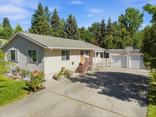 1118 E E St, Moscow, ID, 83843-3646 | Card Image