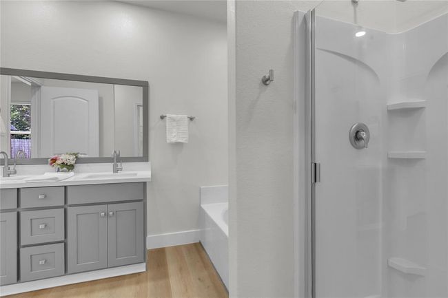 1211 Diamond Drape Dr, House other with 3 bedrooms, 2 bathrooms and 2 parking in Rosharon TX | Image 17