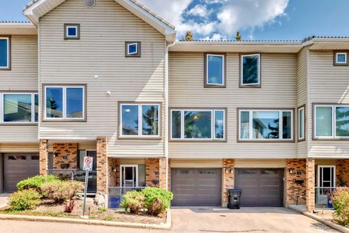 12 Coachway Gardens Sw, Calgary, AB, T3H2V9 | Card Image