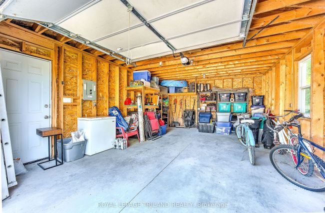 33967 Saintsbury Line, House other with 2 bedrooms, 2 bathrooms and 5 parking in Lucan Biddulph ON | Image 32