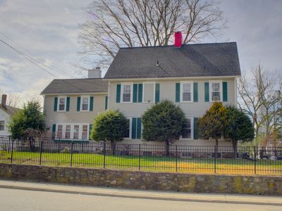 259 Broad Street, House other with 4 bedrooms, 3 bathrooms and null parking in Killingly CT | Image 1