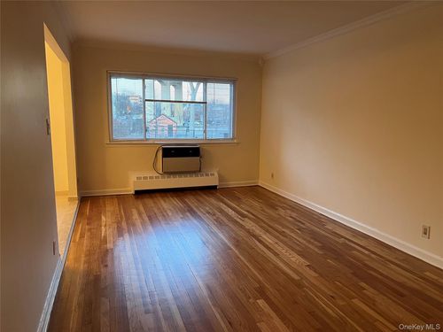 2nd-floor-21 Hoyt Avenue S, New York, NY, 11102 | Card Image