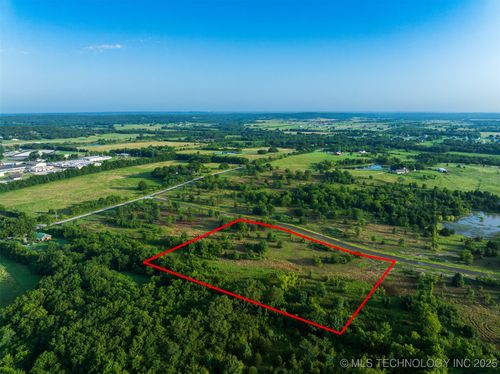 18 W 195th Street S, Mounds, OK, 74047 | Card Image