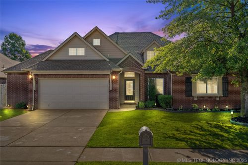 4721 S 176th East Pl, Tulsa, OK, 74134-7111 | Card Image