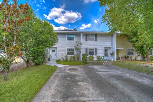 210 Malcolm Ct, Tampa, FL, 33609-2726 | Card Image