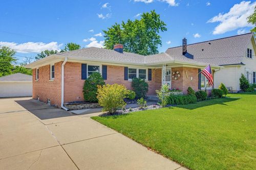 4656 N 118th Street, Wauwatosa, WI, 53225 | Card Image