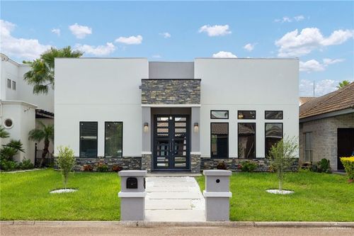 226 San Jacinto St, Mission, TX, 78572-7438 | Card Image