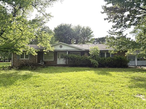 3917 Country Club Rd, Carbondale, IL, 62901-7321 | Card Image
