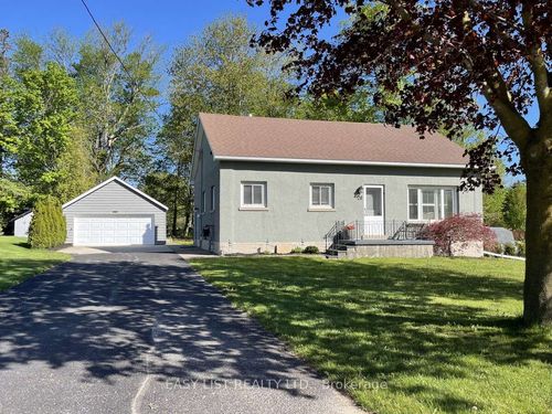28 Peel St W, Alma, ON, N0B1A0 | Card Image
