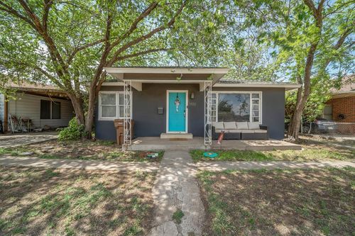 1402 Runnels St, Big Spring, TX, 79720-4414 | Card Image