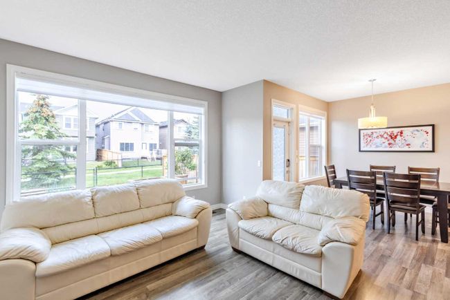 229 Evanspark Gardens Nw, Home with 4 bedrooms, 2 bathrooms and 4 parking in Calgary AB | Image 4