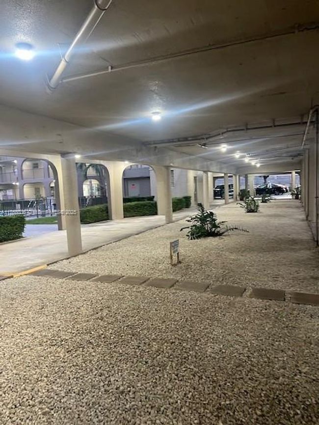 APT-212 - 6215 W 20 Th Ave, Condo with 2 bedrooms, 2 bathrooms and null parking in Hialeah FL | Image 4