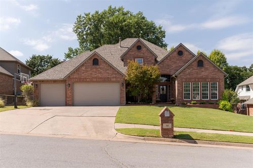 717 Fox Tail Drive, Edmond, OK, 73034 | Card Image