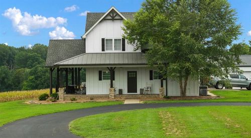 111 Paul Burba Rd, Mammoth Cave, KY, 42259-8414 | Card Image