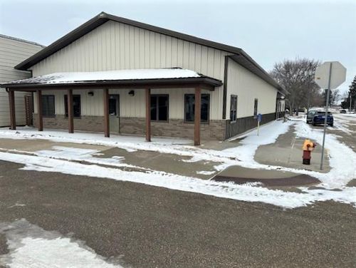 242 N 2nd St, Milan, MN, 56262-2517 | Card Image