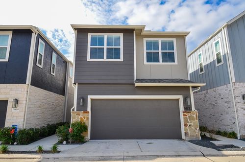 9821 Prairie Garden Ln, Houston, TX, 77080-1560 | Card Image
