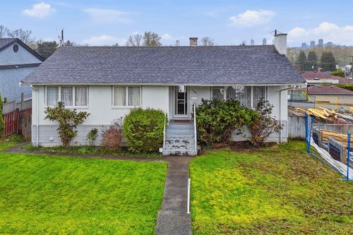4465 Price Cres, Burnaby, BC, V5G2N5 | Card Image
