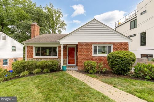 5204 Danbury Rd, BETHESDA, MD, 20814-2869 | Card Image