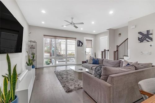 687 Banton Dr Nw, Atlanta, GA, 30318-3304 | Card Image