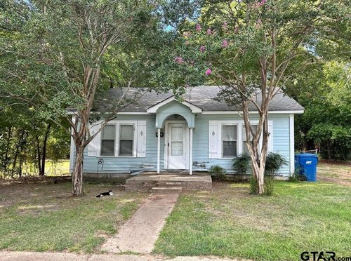 305 E Bradford St, Troup, TX, 75789-1313 | Card Image