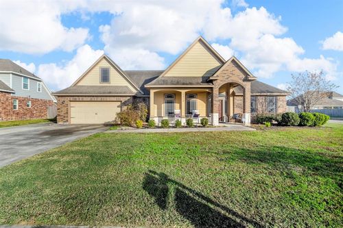 13902 Belmont Circle, Mont Belvieu, TX, 77523 | Card Image