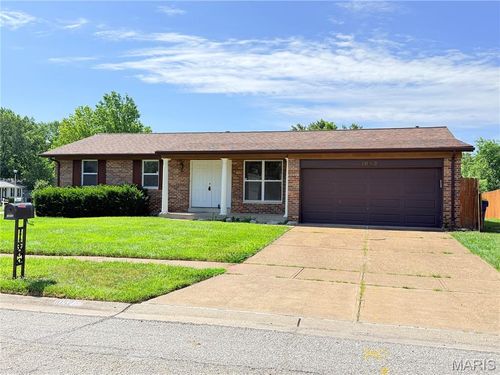 1052 S Compton Ave, Saint Louis, MO, 63104-1705 | Card Image