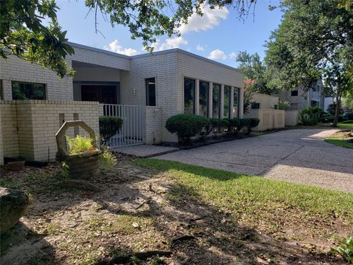 10738 Villa Lea Ln, Houston, TX, 77071-1510 | Card Image
