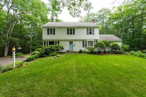 28 Woodland Dr, Amherst, NH, 03031-2520 | Card Image