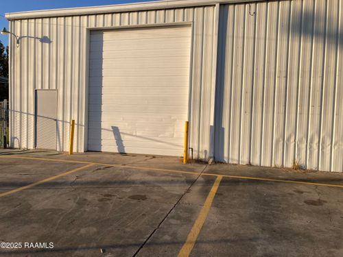 b-307 E Amedee Dr, Scott, LA, 70583-5325 | Card Image