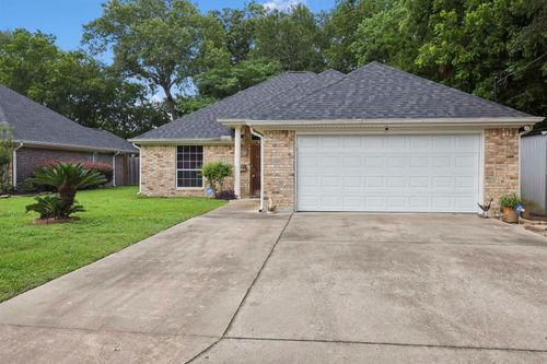 623 S 13th St, Nederland, TX, 77627-4227 | Card Image