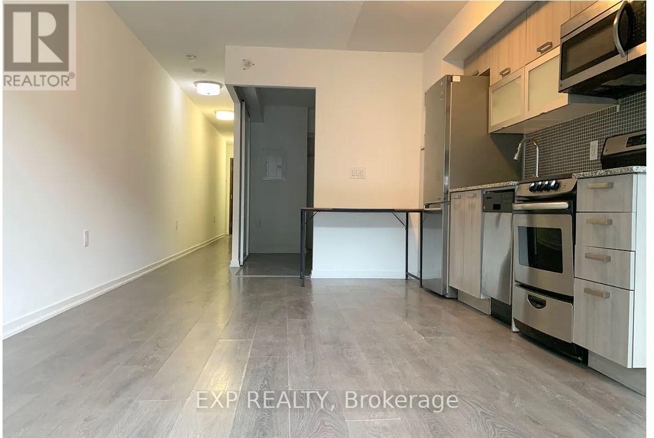 Residential in Toronto (Little Portugal) 5